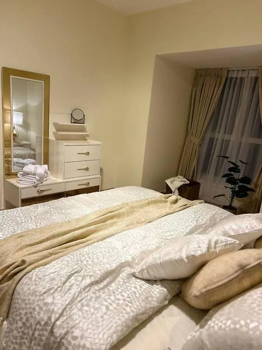 1Bhk In Dubai Marina Near Tram Apartment