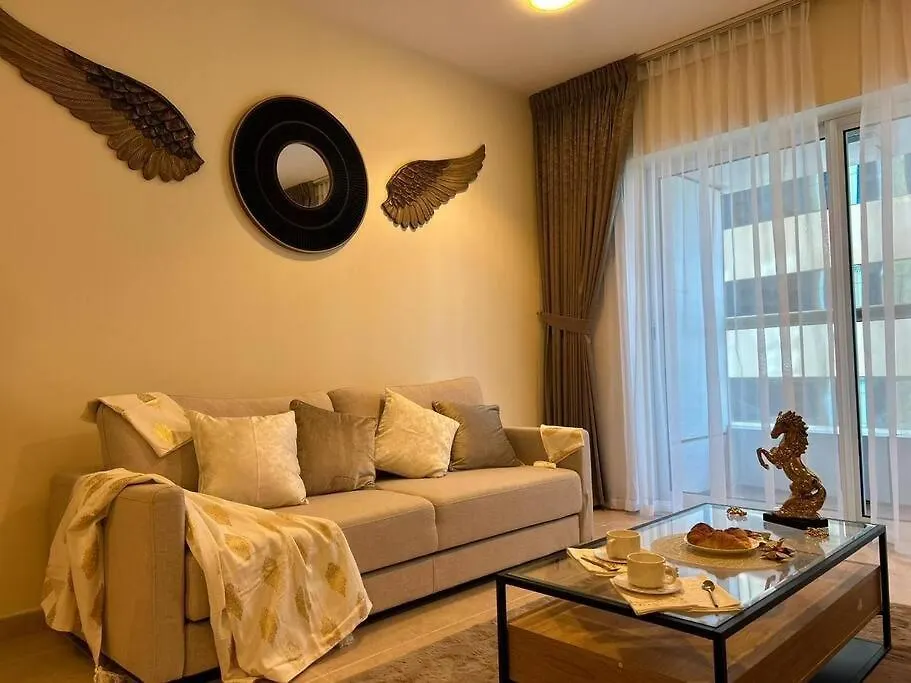1Bhk In Dubai Marina Near Tram Apartment 0*,